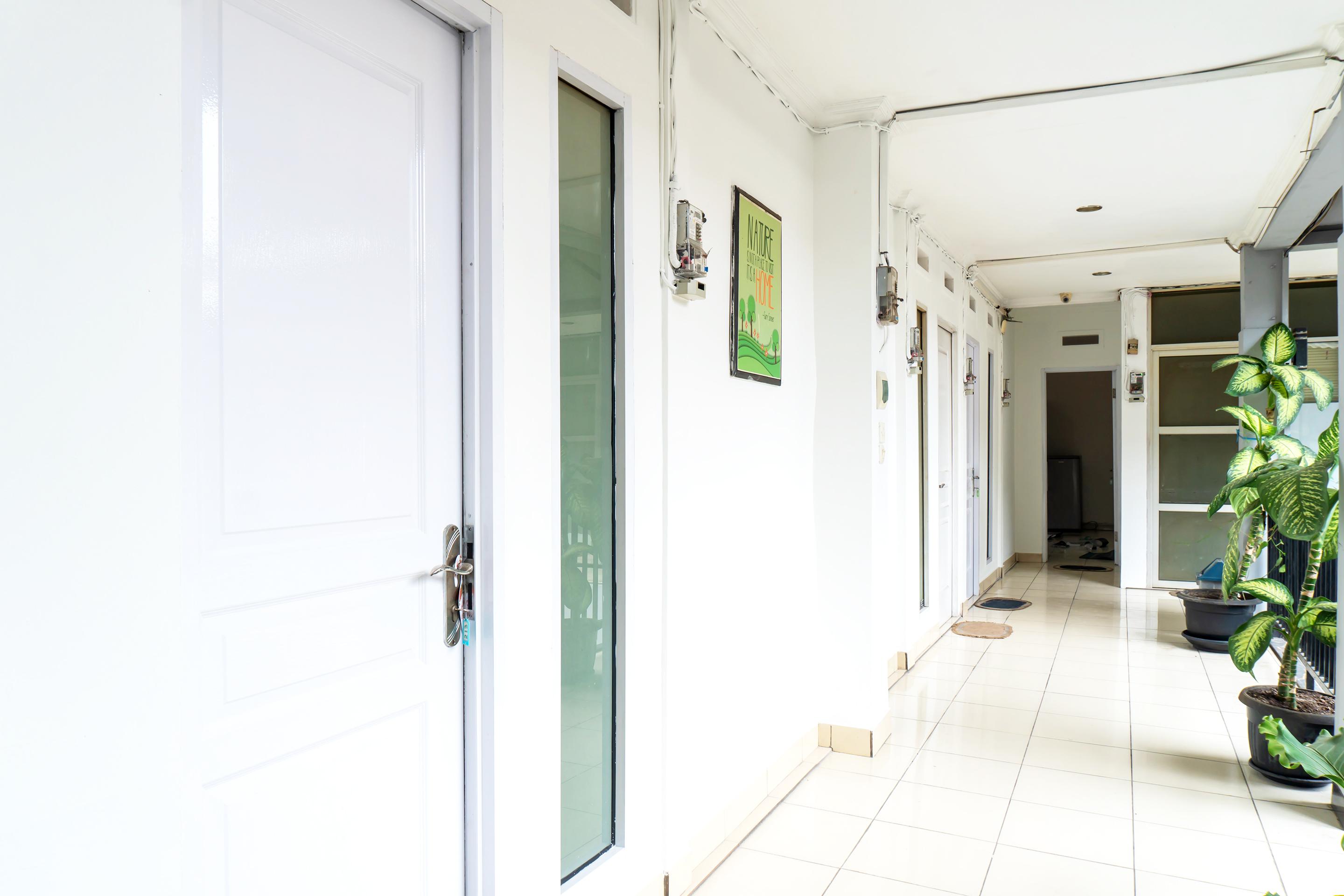 Super Oyo 617 Sukaraja Residence Syariah Bandung Exteriör bild