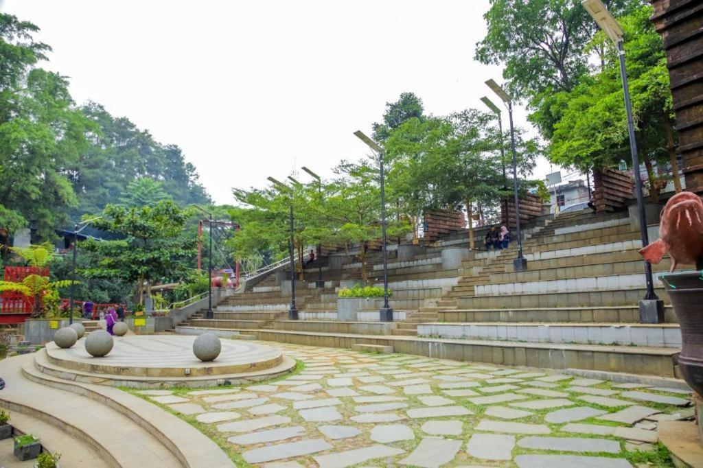 Super Oyo 617 Sukaraja Residence Syariah Bandung Exteriör bild